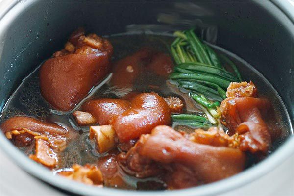 Chân giò giúp phục hồi sức khỏe nhanh cho người bệnh