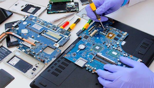 Top 7 dịch vụ sửa laptop uy tín tại Tphcm