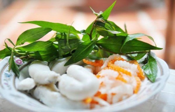 Trứng mực hấp là món ăn bình dân rất nổi tiếng ở thành phố Phan Thiết
